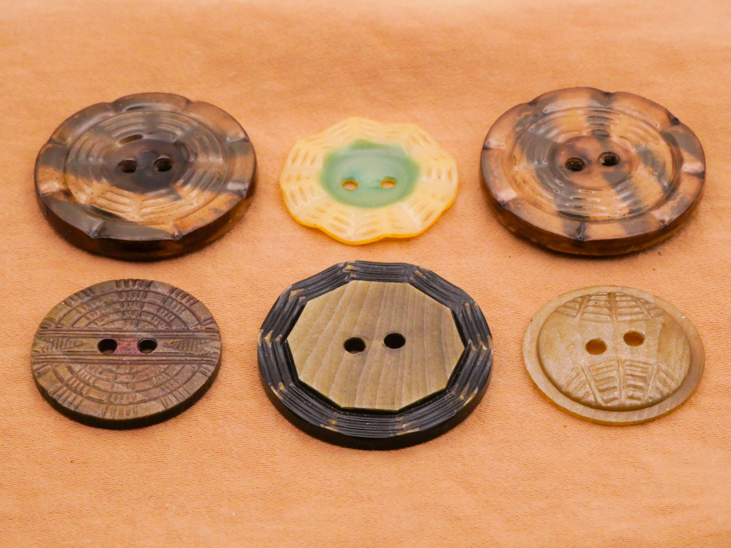 Spider Web Celluloid Early Plastic Button Various 21-28mm