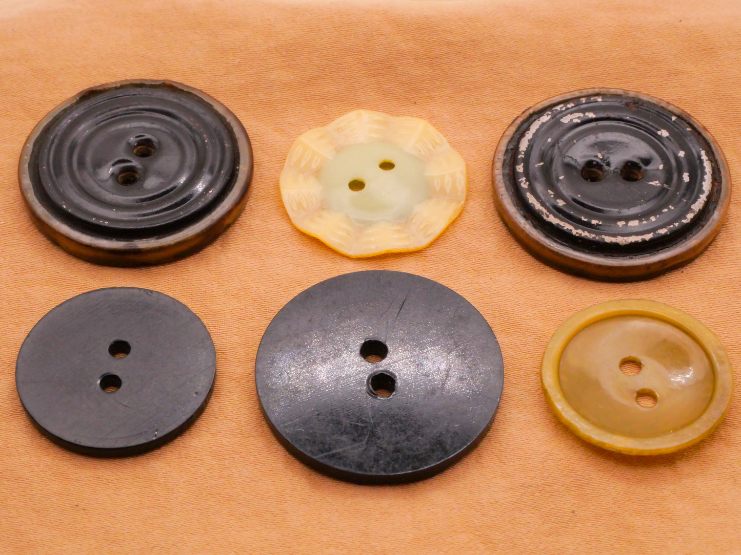 Spider Web Celluloid Early Plastic Button Various 21-28mm