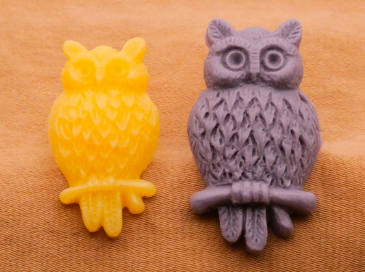 Owl Detailed Resin Yellow Purple Plastic Button Various 14-30mm