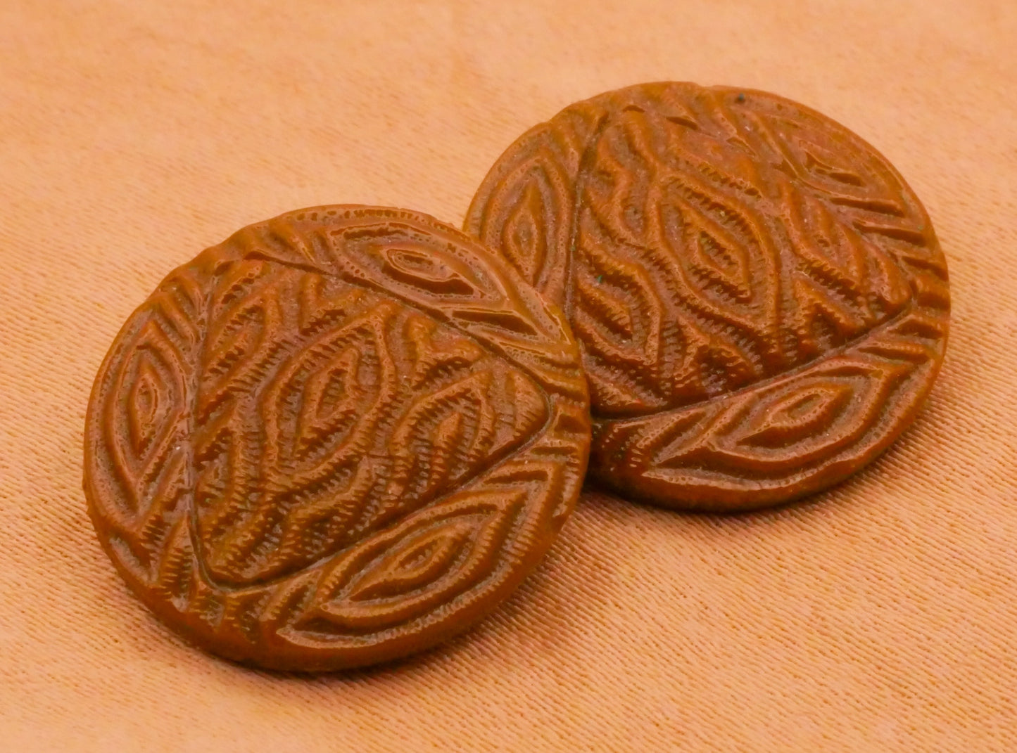 Tribal Fabric Look Reddish Brown Vintage Glass Button 18mm