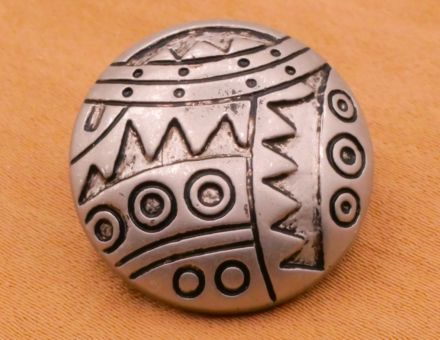 Modern Tribal Design Silver Plastic Pair of Buttons 21mm