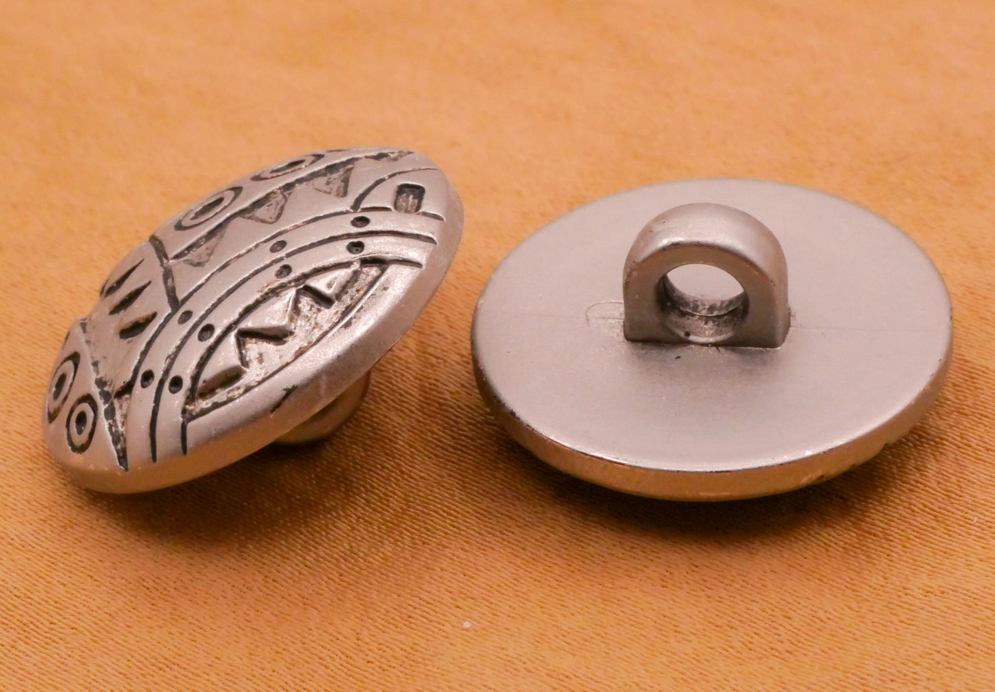 Modern Tribal Design Silver Plastic Pair of Buttons 21mm