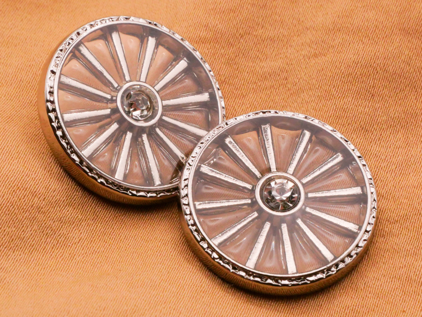 Wagon Wheel Rhinestone Resin Center Silver Metal Button 23mm