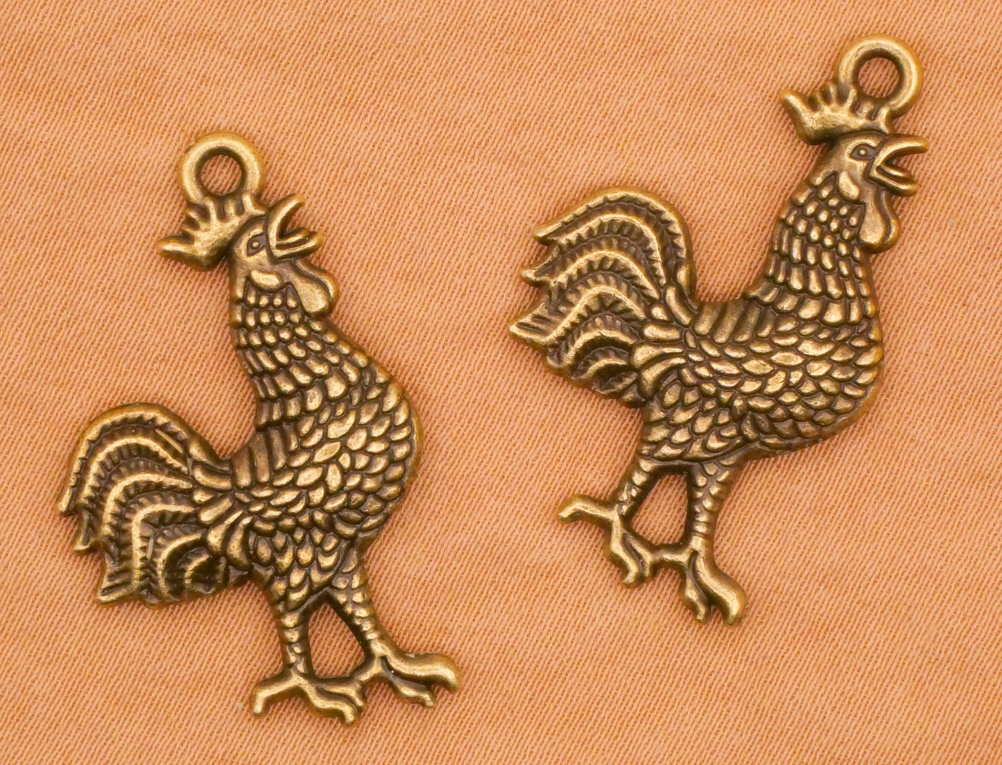 Rooster Realistic Bronze Metal Set of Five Charms Embellishments 19x30mm