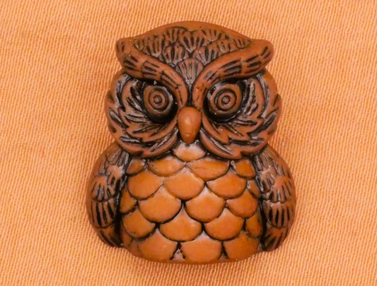 Owl Retro 1970s Look Brown Plastic Button 18x20mm