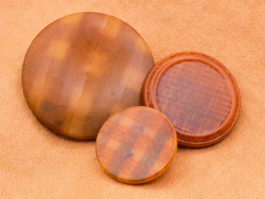 Plaid Vegetable Ivory Tagua Nut Vintage Set of Three Buttons 15-26mm