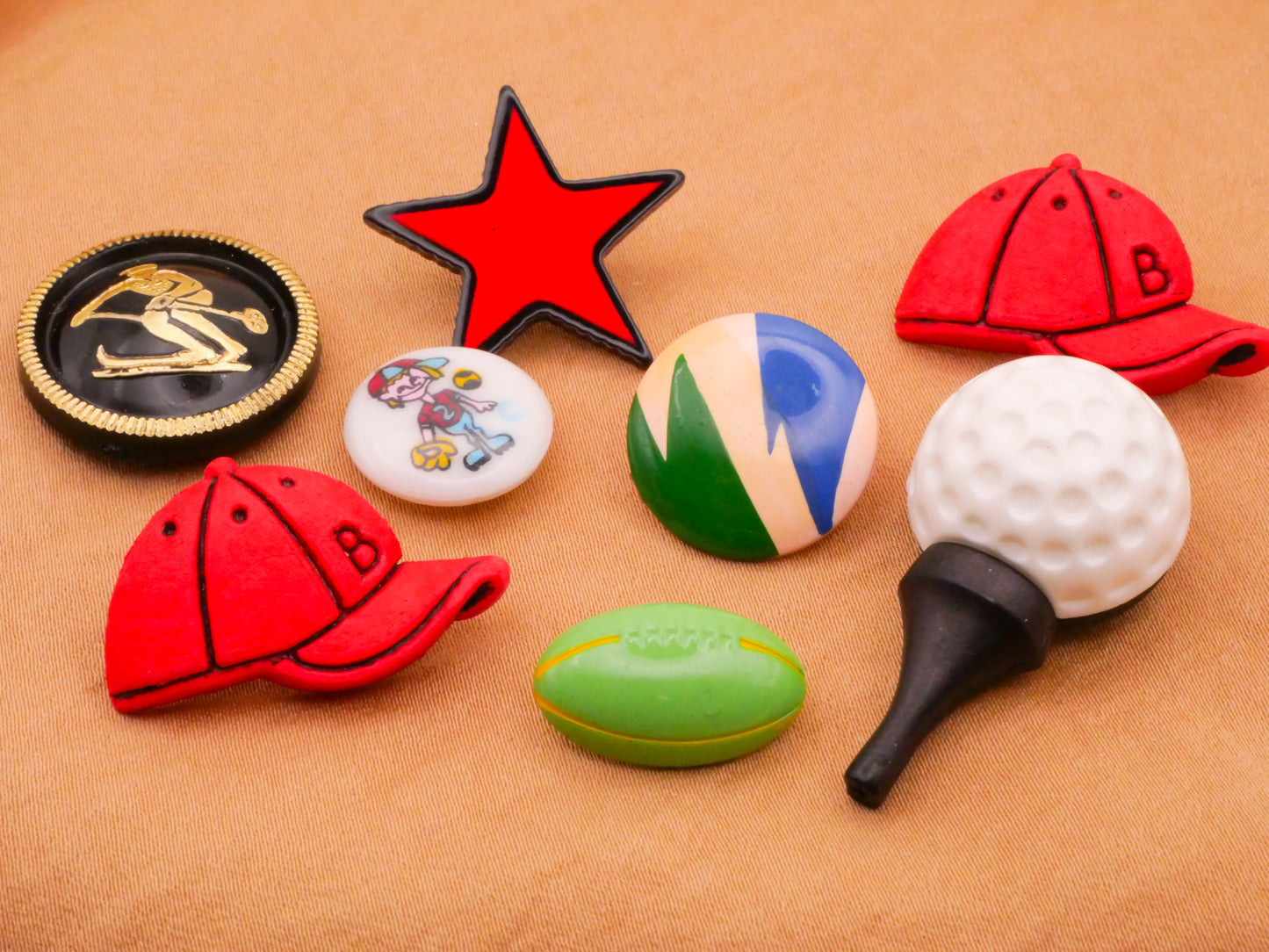 Sports Baseball Golf Skiing Plastic Set of Eight Buttons 11-28mm