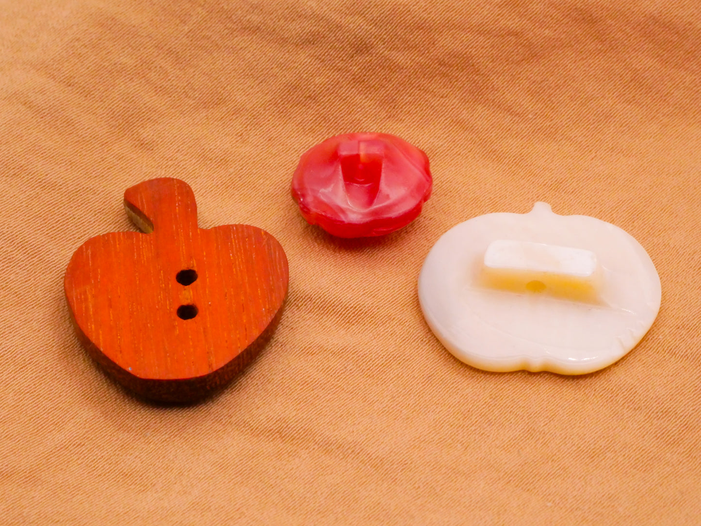 Pumpkin Wood Glass Mother of Pearl Button Various 12-26mm