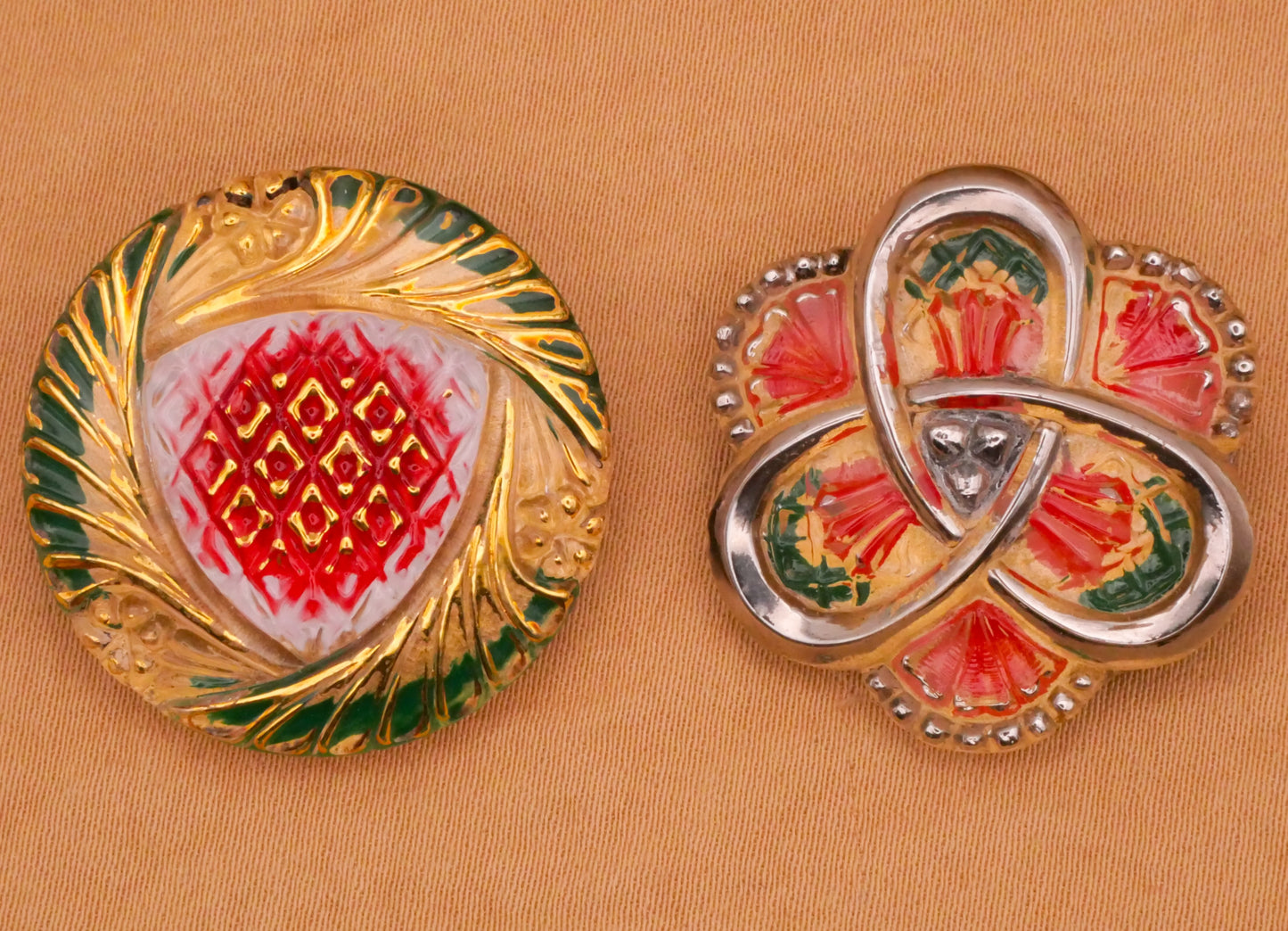 Christmas Red Green Gold Vintage Reverse Painted Czech Glass Button Various 27mm