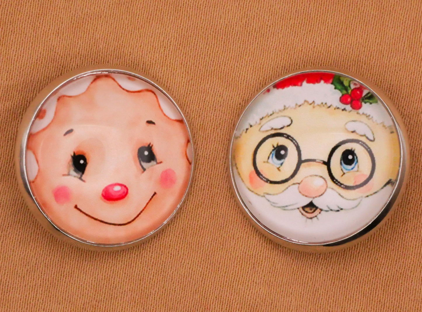 Gingerbread Cookie Man Santa Glass Dome Silver Metal Button 20mm