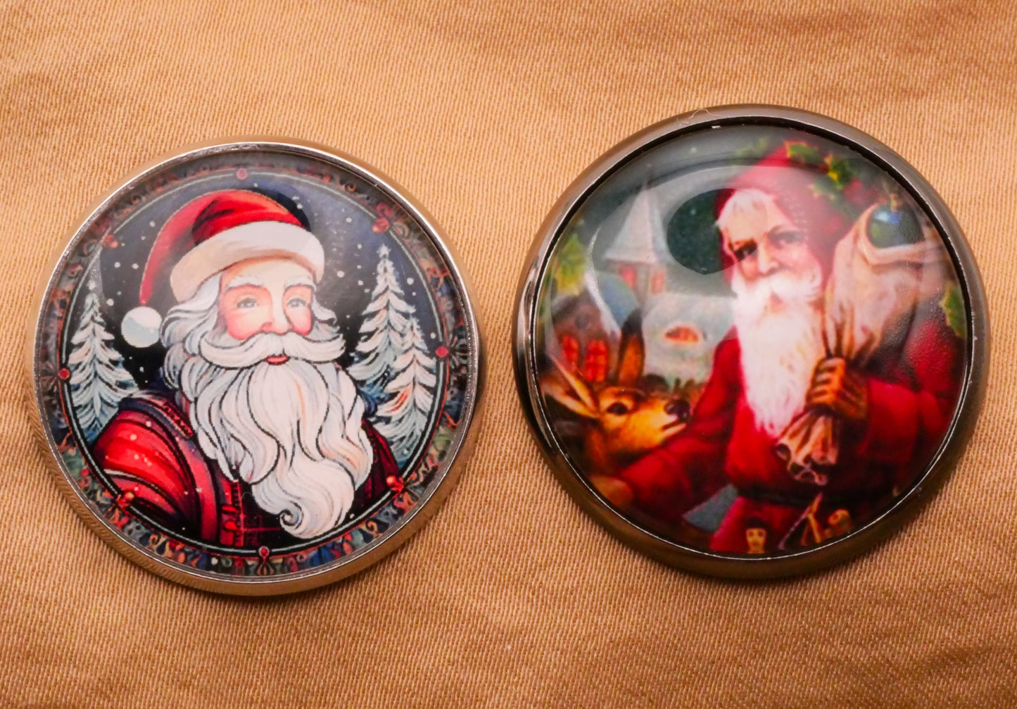 Santa Claus Night Scene Glass Dome Metal Button Various 27-28mm