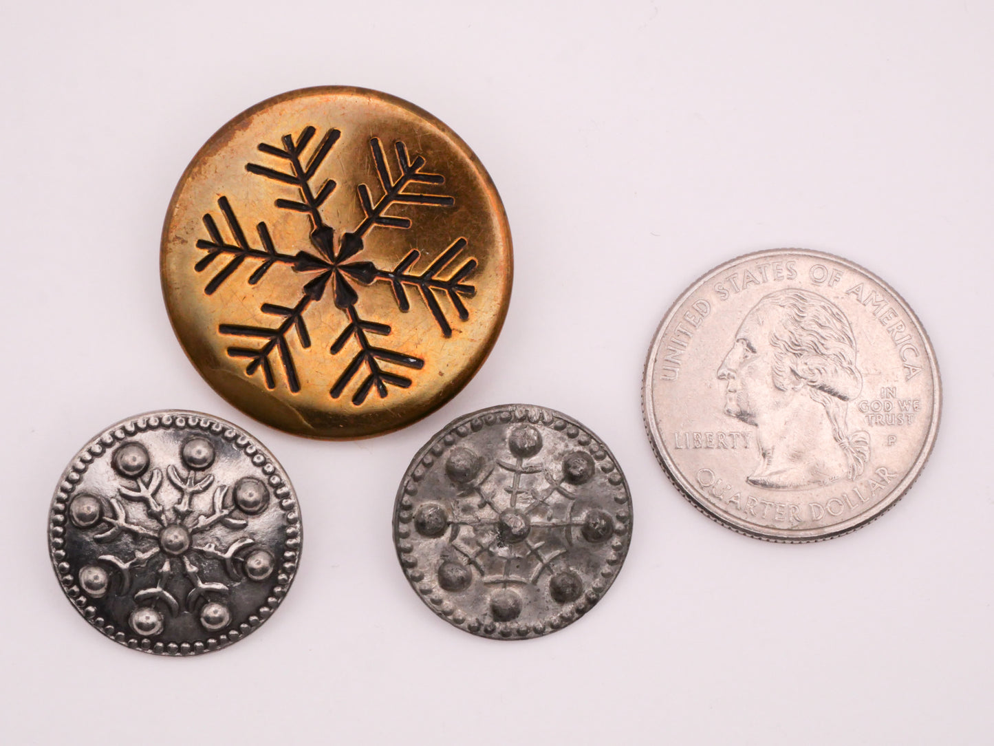 Snowflake Vintage Metal Button Various 19-28mm