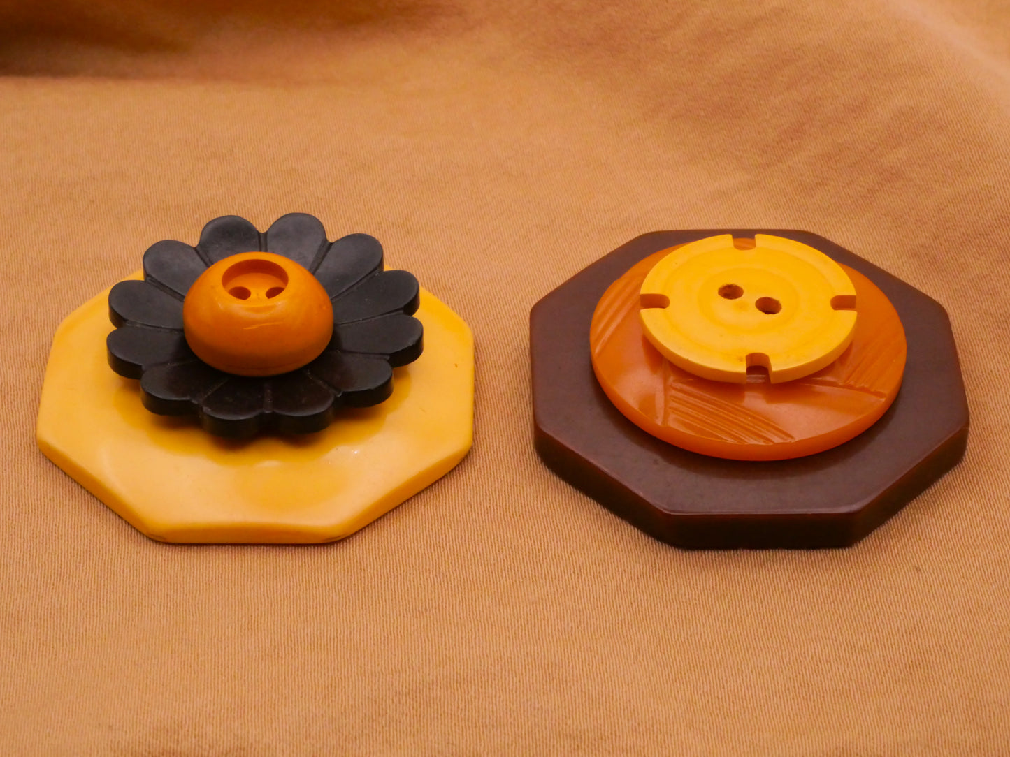 Bakelite Fall Colors Hexagon Flower Early Plastic Set of Three Button Stack Various 13-37mm