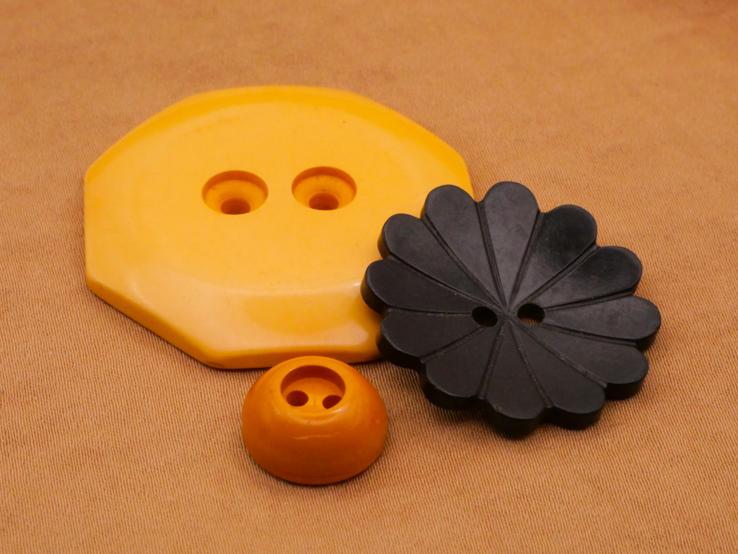 Bakelite Fall Colors Hexagon Flower Early Plastic Set of Three Button Stack Various 13-37mm