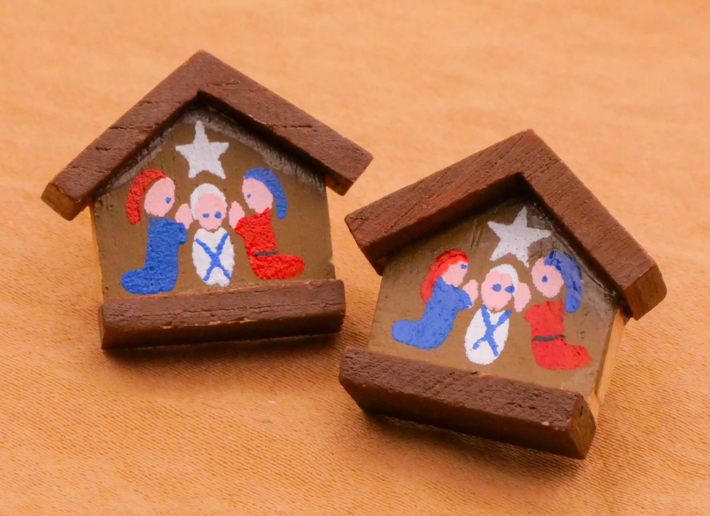 Nativity Hand-Painted Manger Vintage JHB Wood Button 20x23mm