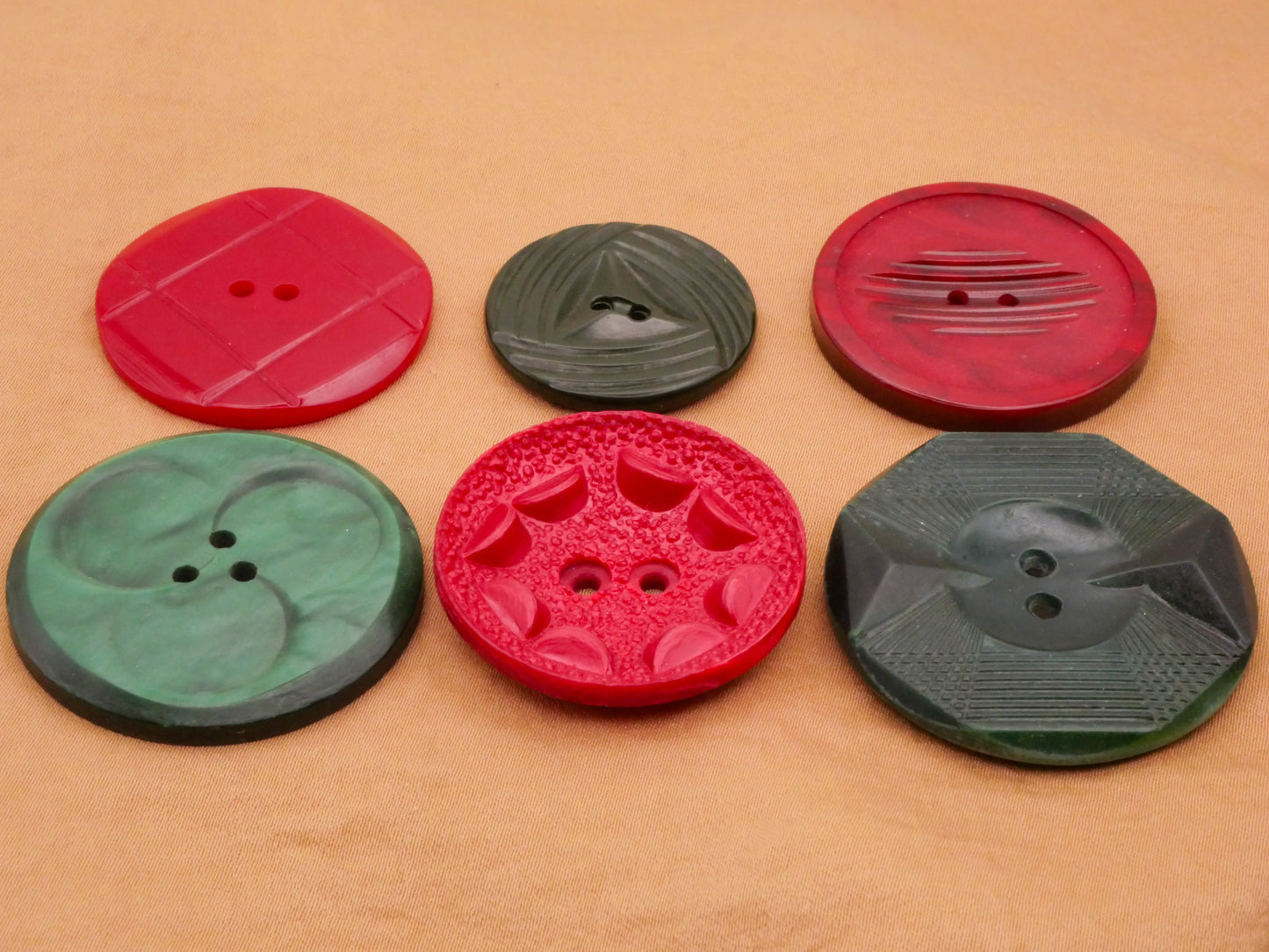 Red Green Deco Vintage Plastic Button Various 27-38mm