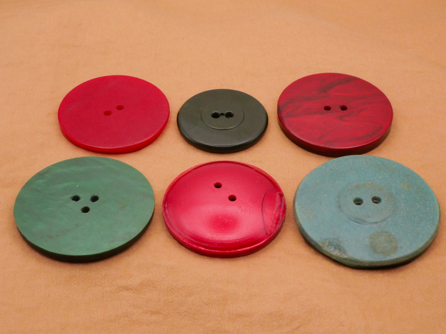 Red Green Deco Vintage Plastic Button Various 27-38mm