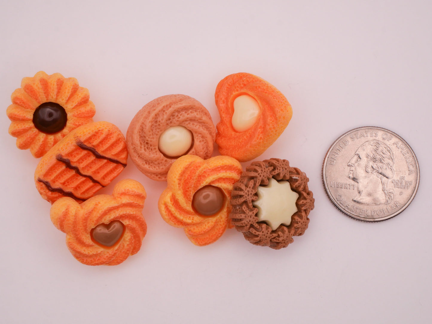 Cookie Realistic Plastic Assorted Set of Five Buttons 16-25mm