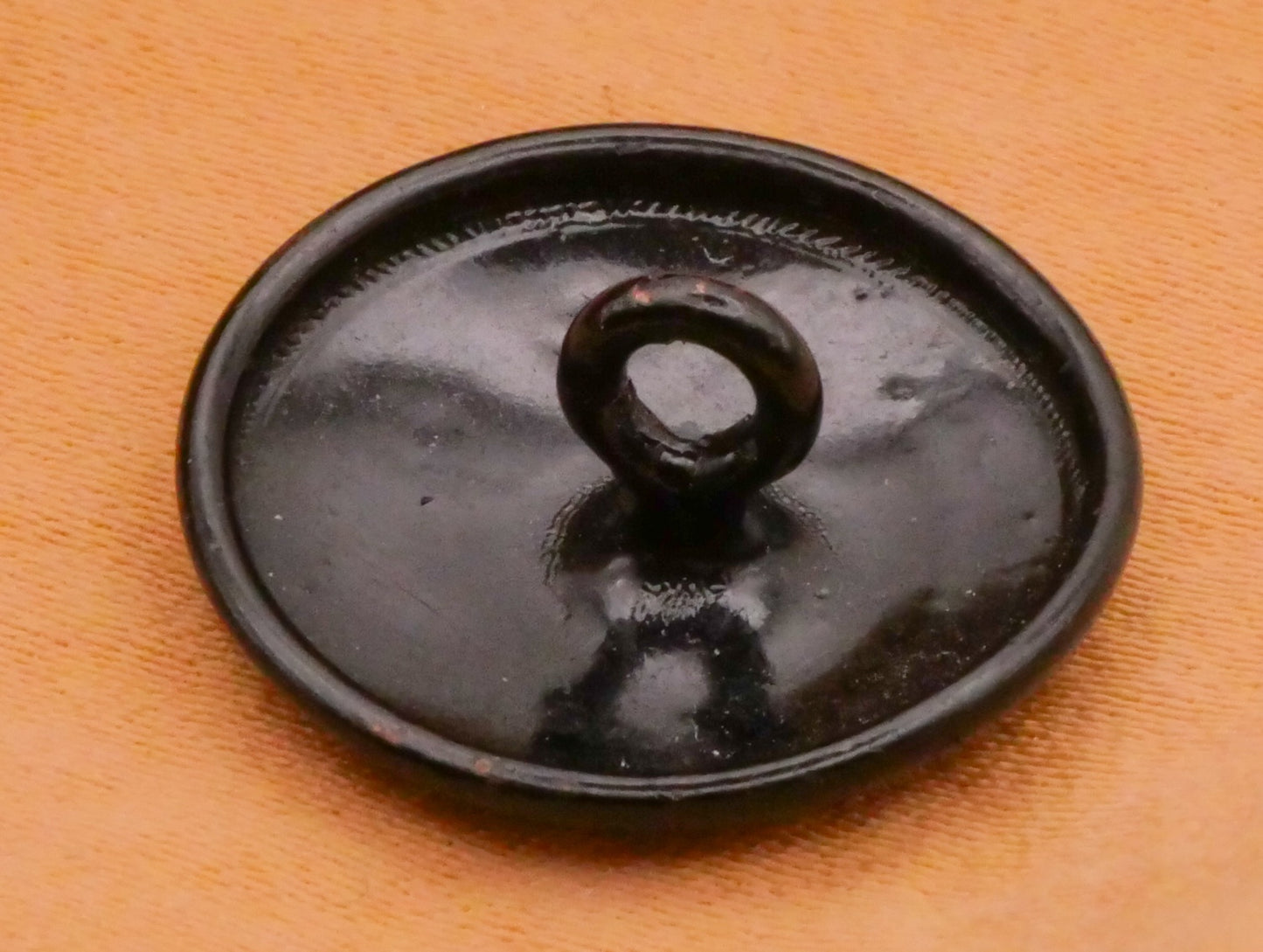 Fan Etched Black Lacquer Antique Button 18mm