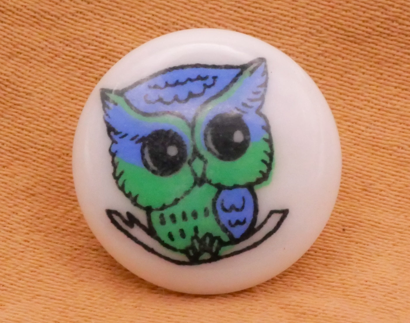 Owl Blue Green White Plastic Button 14mm