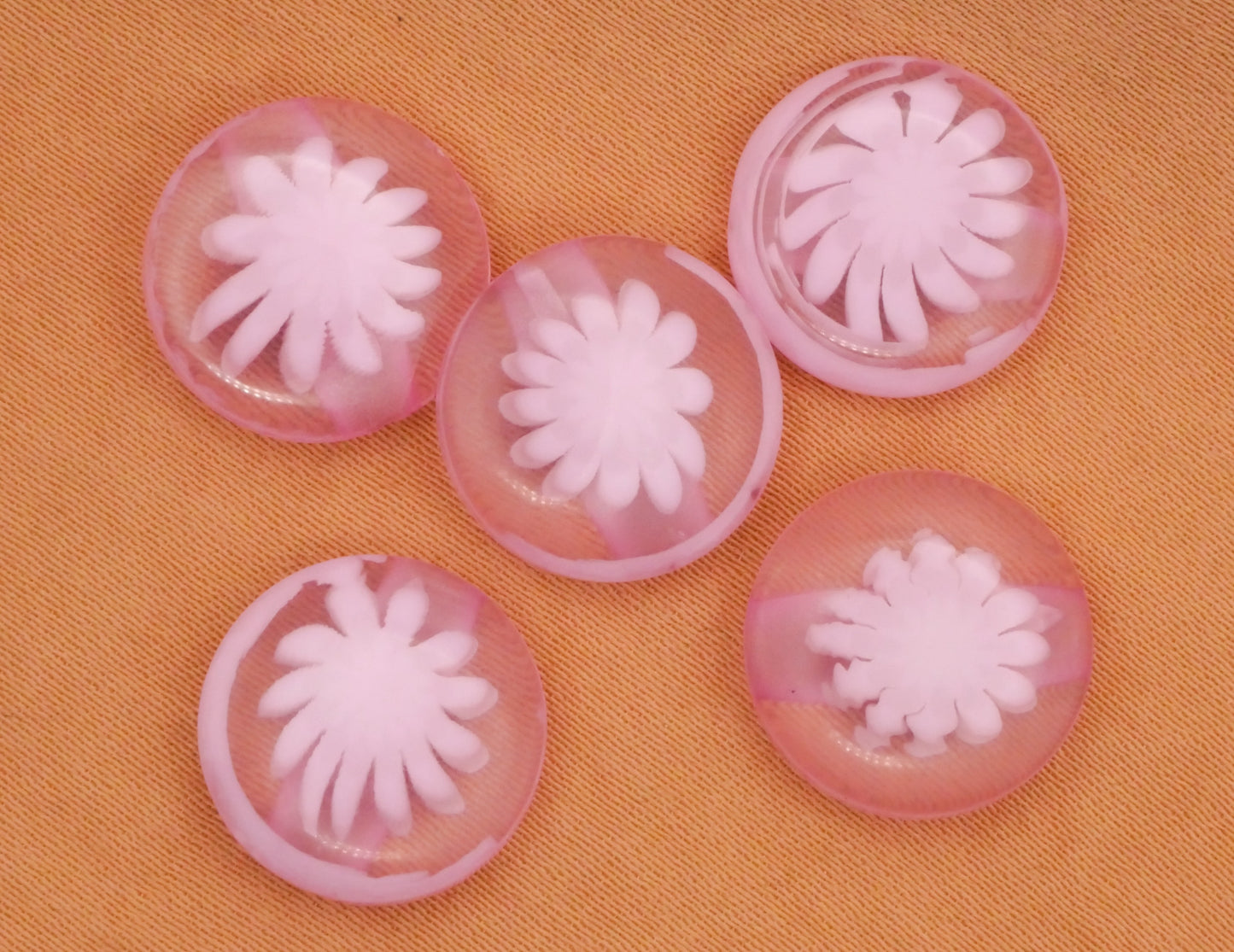 Flower Design In Plastic Pale Pink Tunnel Shank Set of Five Buttons 14mm