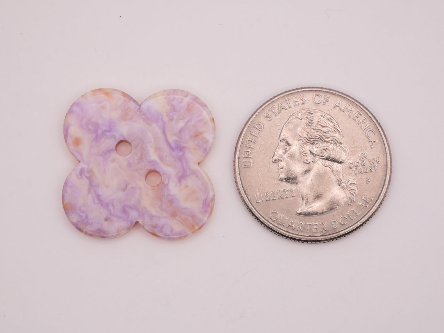 Clover Lavender Champagne Pearlized Marbled Plastic Pair of Buttons 23x28mm