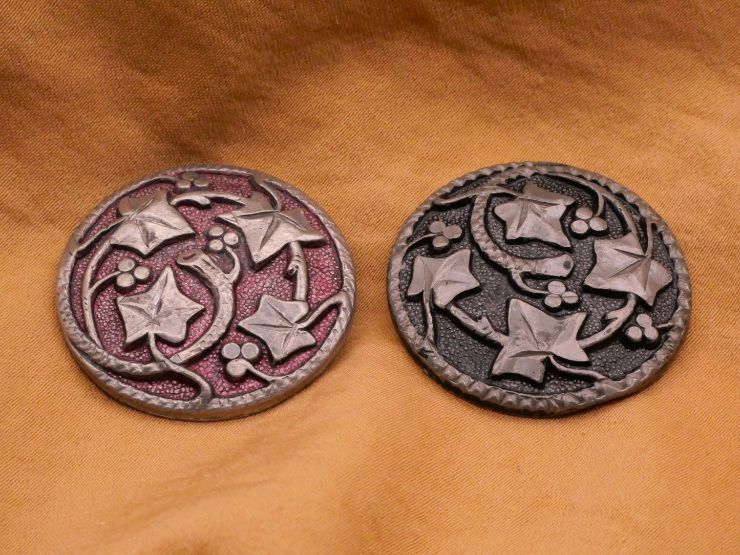 Leaf Leaves Vining Tinted Pewter Metal Button Various 29mm