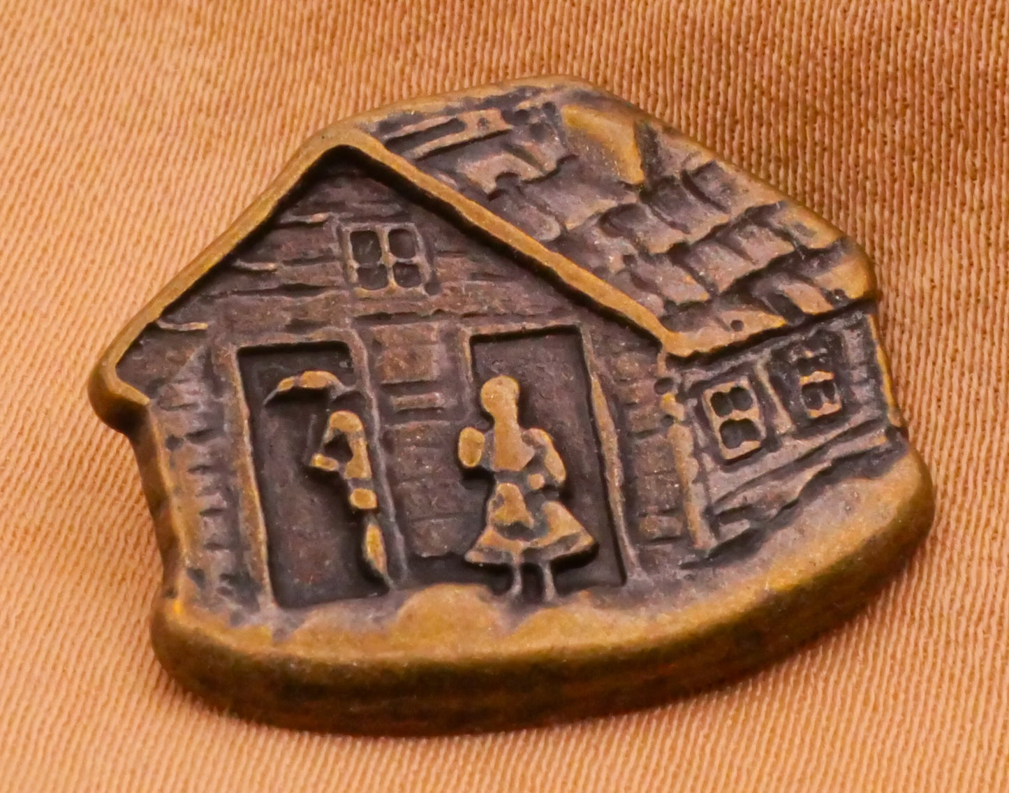 Cabin Cottage House Snow Austrian German Scene Bronze Metal Button 18x22mm