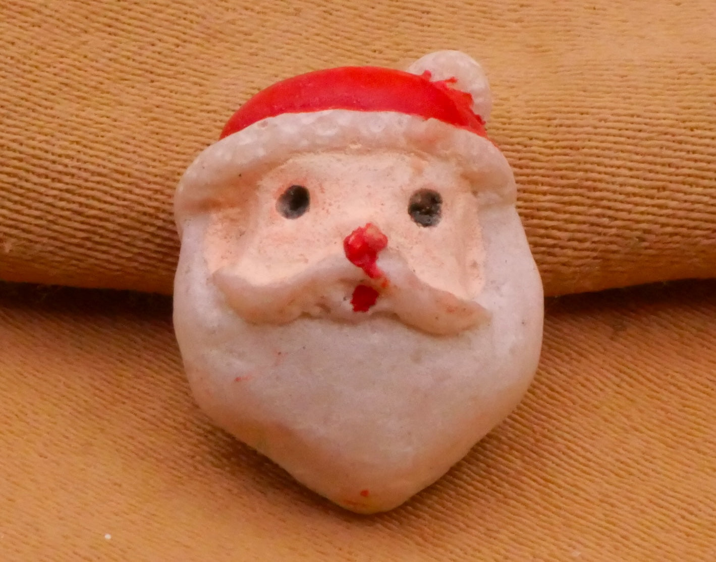 Santa Claus Christmas Plaster Wire Shank Vintage Button 11x14mm