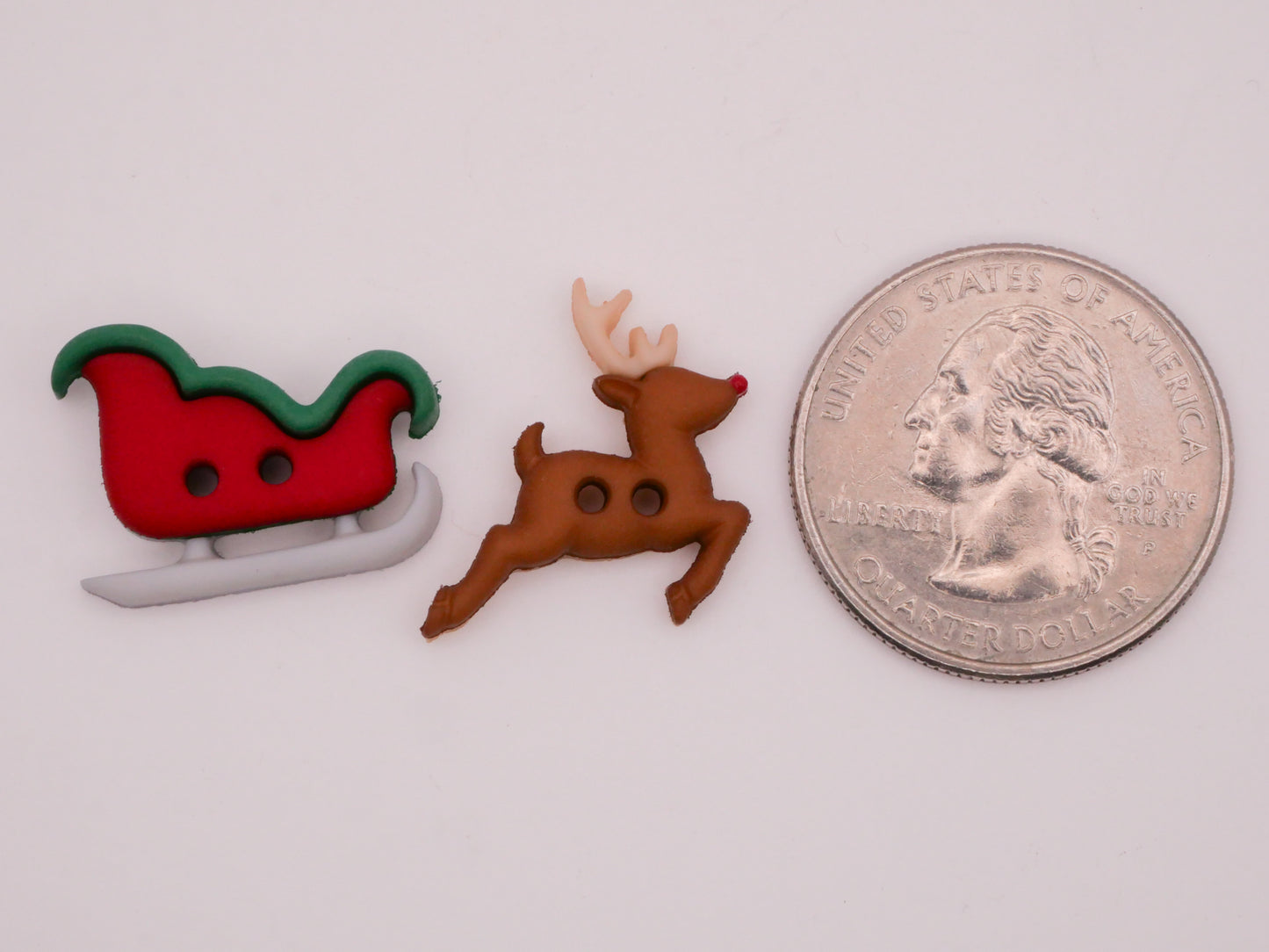 Santas Sleigh Reindeer Rudolf Plastic Snap-Together Set of Ten Buttons 20x22mm