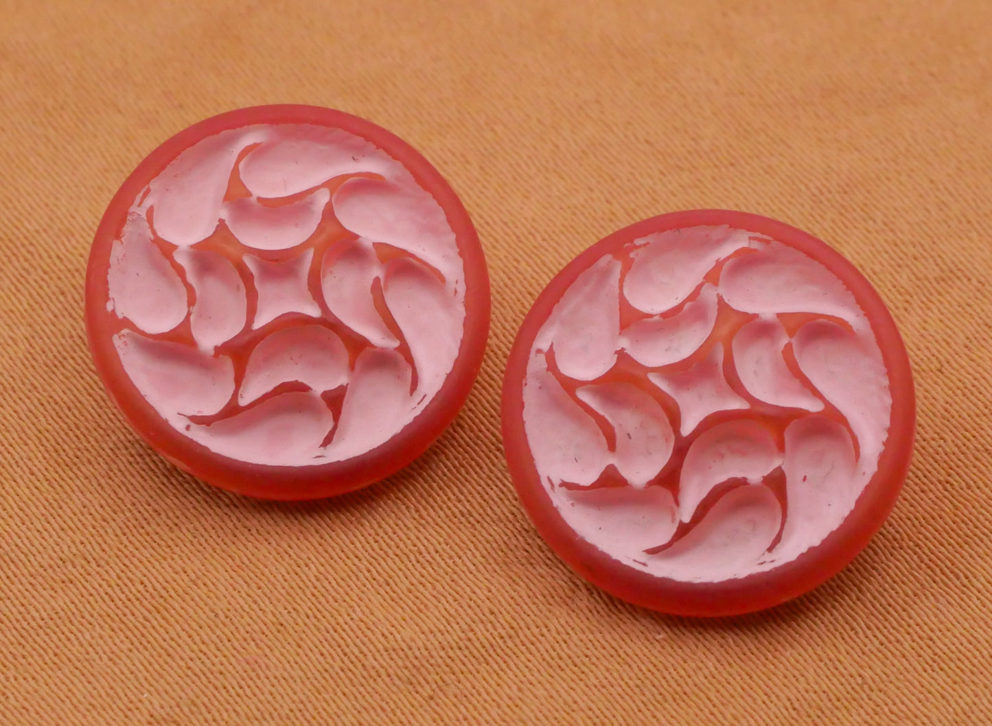 Whirlpool Pink Vintage Plastic Pair of Buttons 15mm