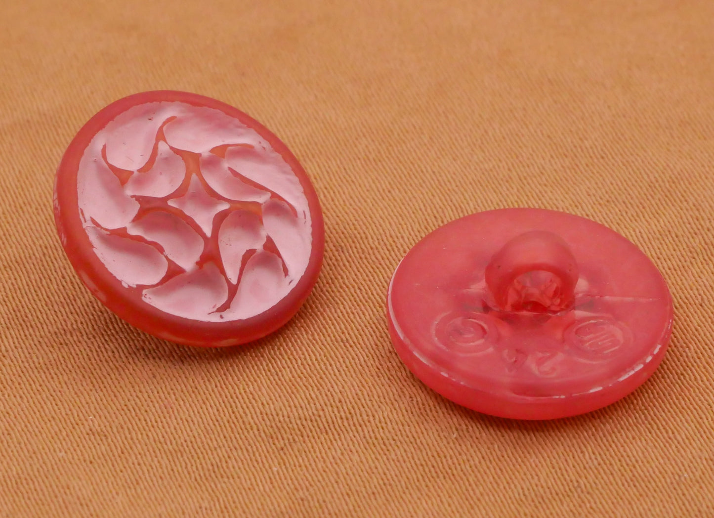 Whirlpool Pink Vintage Plastic Pair of Buttons 15mm