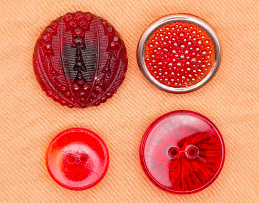 Leaves Snow Snowflakes Red Glass Vintage Button Various 14-21mm