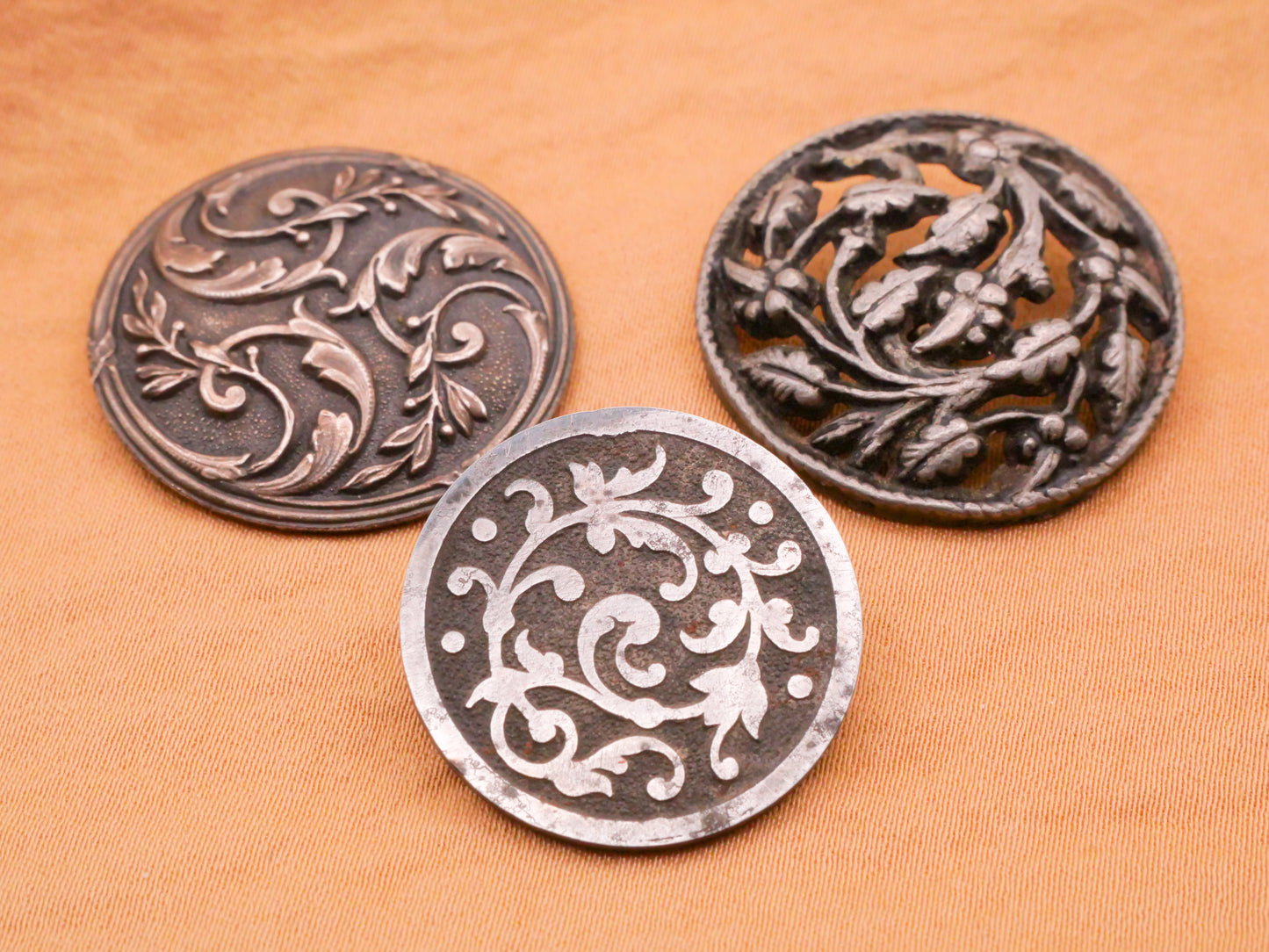 Vines Leaf Leaves Antique Metal Button Various 23-27mm