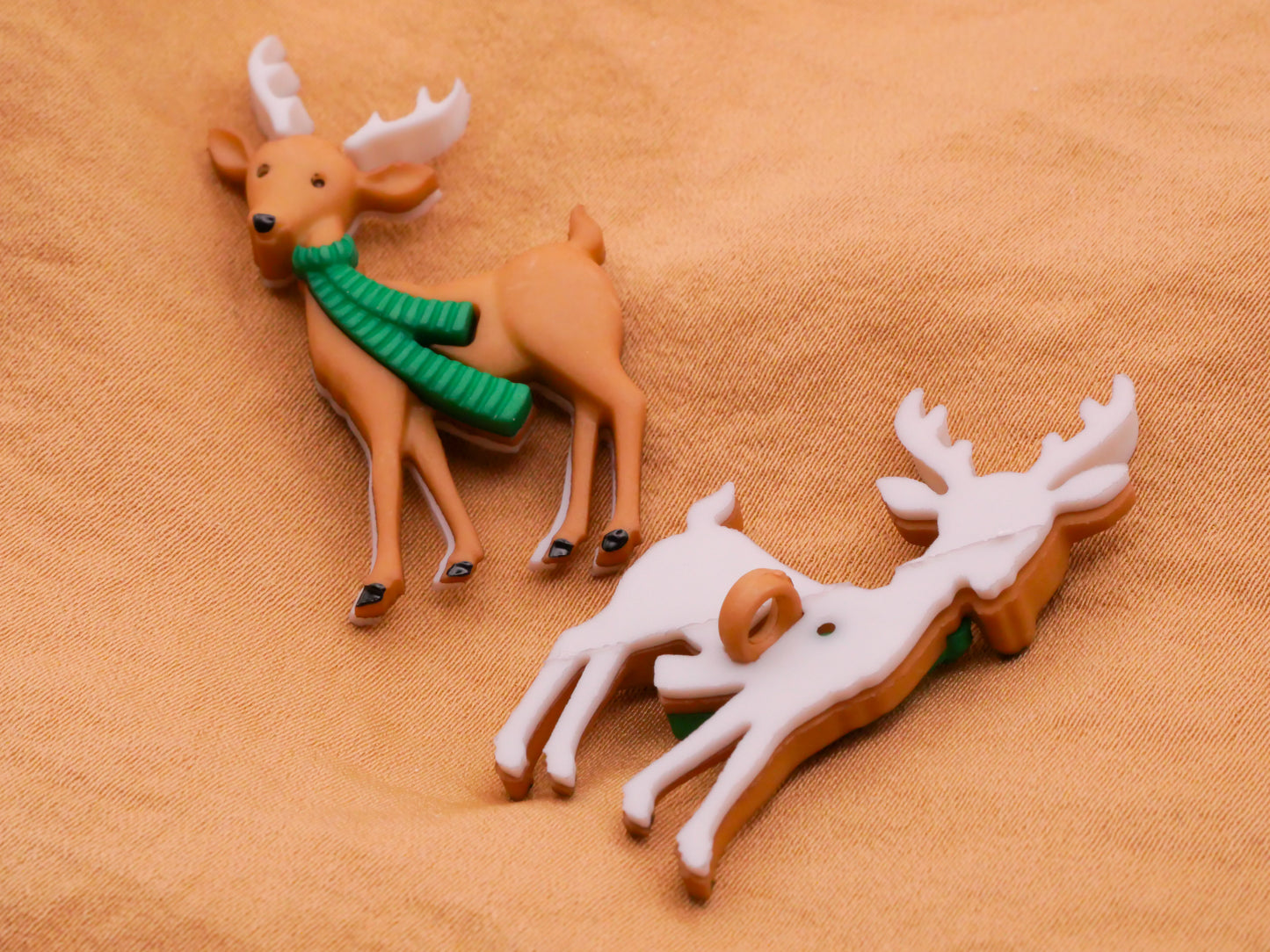 Reindeer Stag Deer Scarf Plastic Button 21x39mm