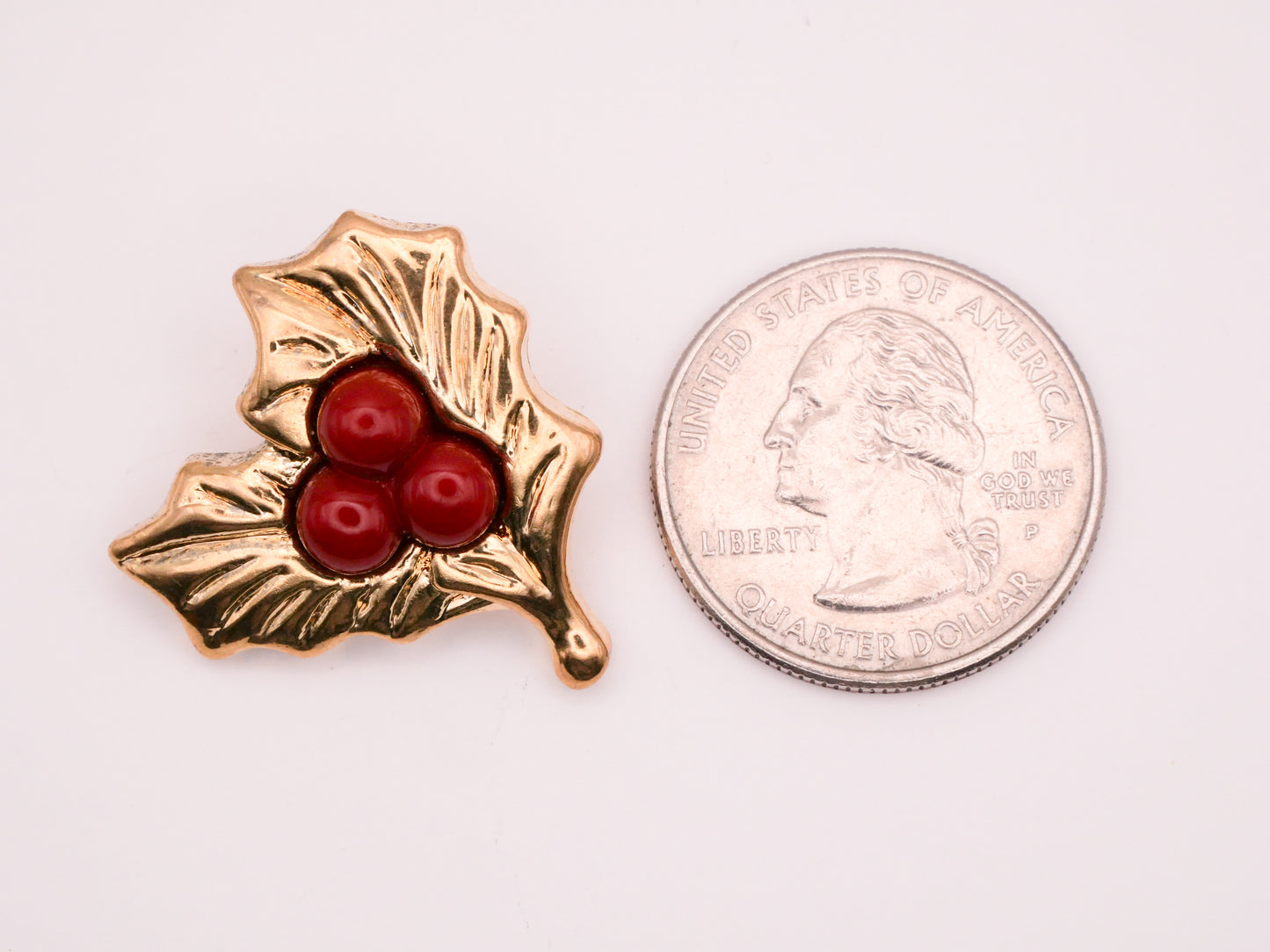 Holly Berry Leaf Leaves Plastic Pair of Buttons 26x28mm