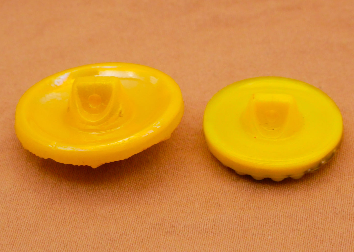 Yellow Snowflake Bubbles Yellow Glass Button Various 18-22mm