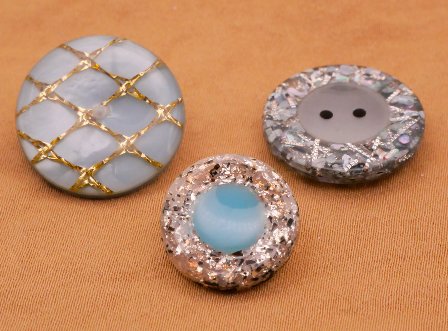 Glitter Tinsel Blue Design in Plastic Vintage Button Various 15-19mm