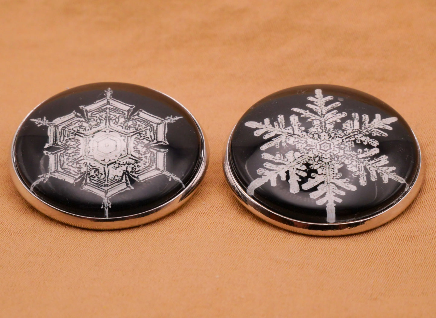 Snowflake Real Photograph Glass Dome Silver Metal Button Various 27mm