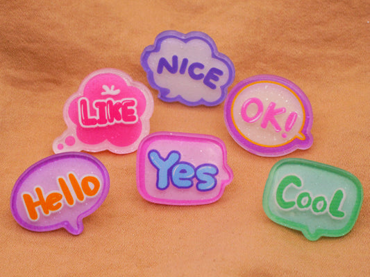 Thought Speech Bubble Verbal Plastic Set of Six Buttons 15-24mm