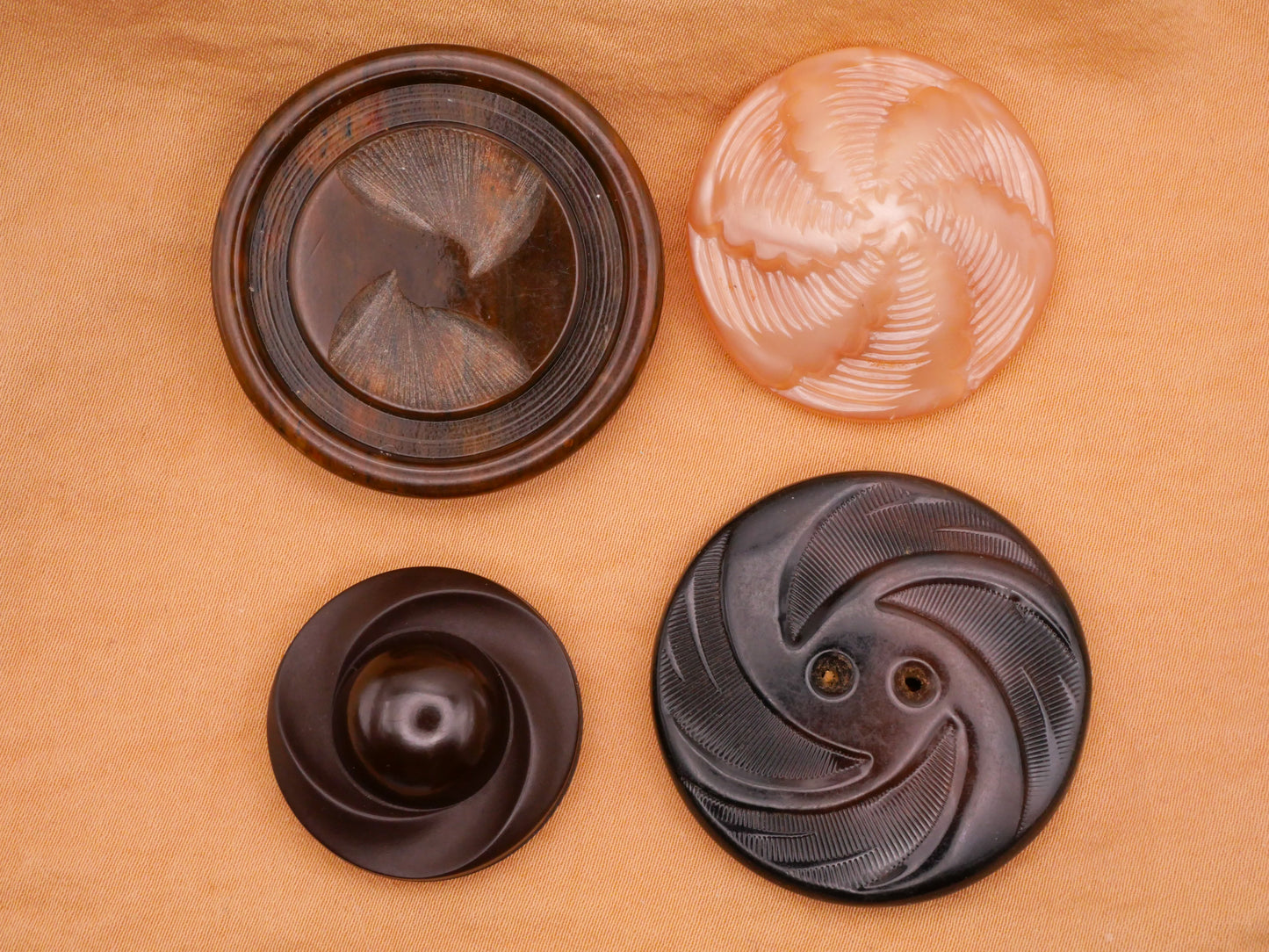 Swirl Spiral Brown Champagne Vintage Plastic Button Various 27-40mm