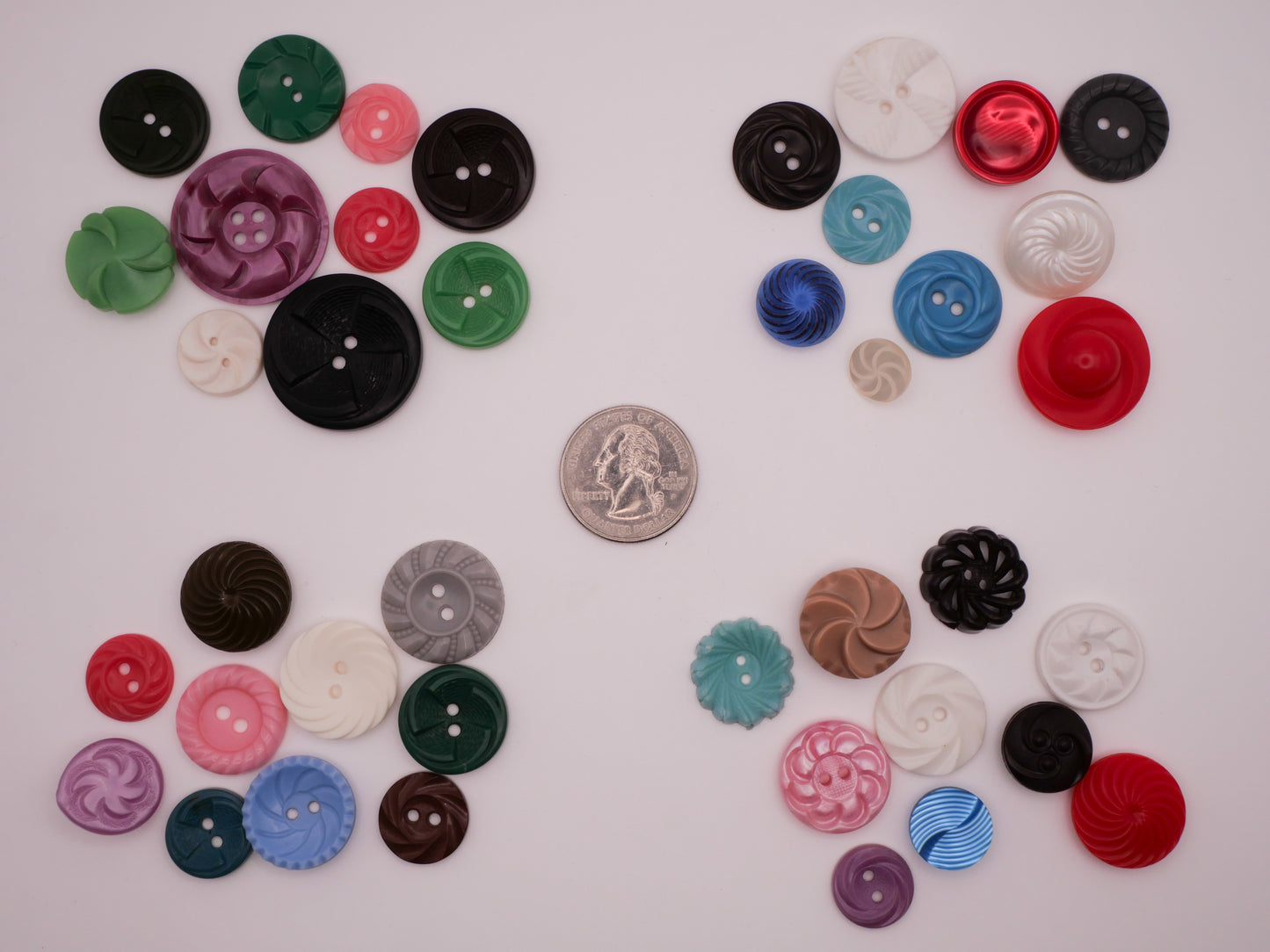 Housecoat Swirls Spirals Vintage Plastic Set of Ten Buttons Various 14-28mm