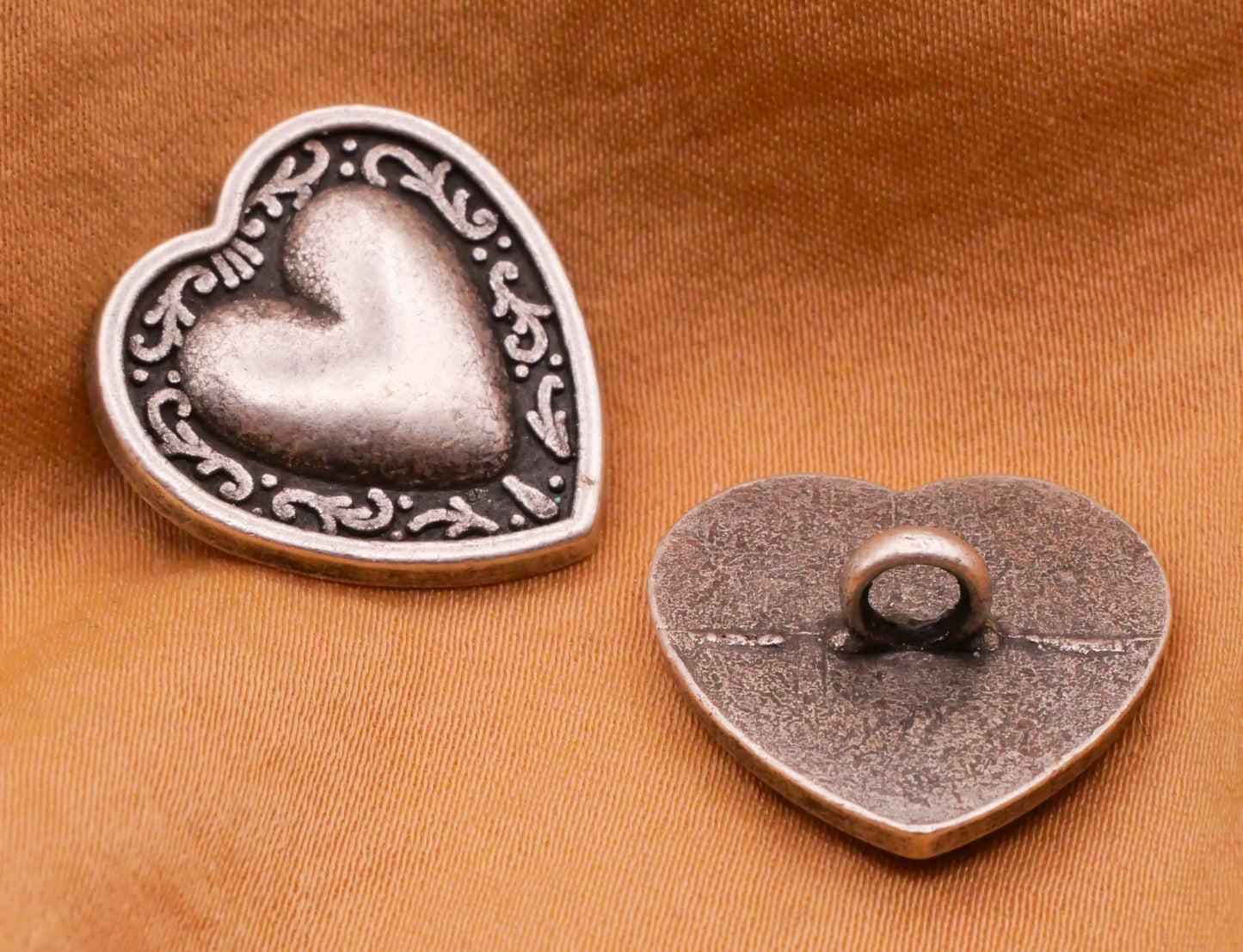 Heart Pewter Look Lace Edge Silver Metal Button 19x20mm