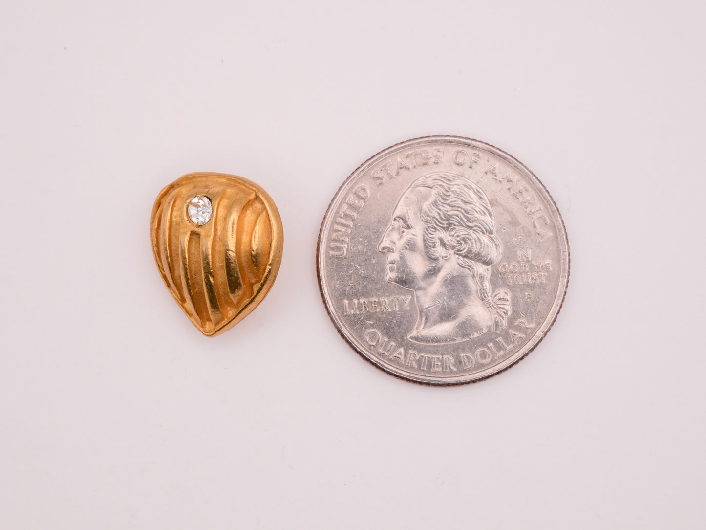 Shield Vintage Rhinestone Ribbed Gold Metal Button 15x16mm