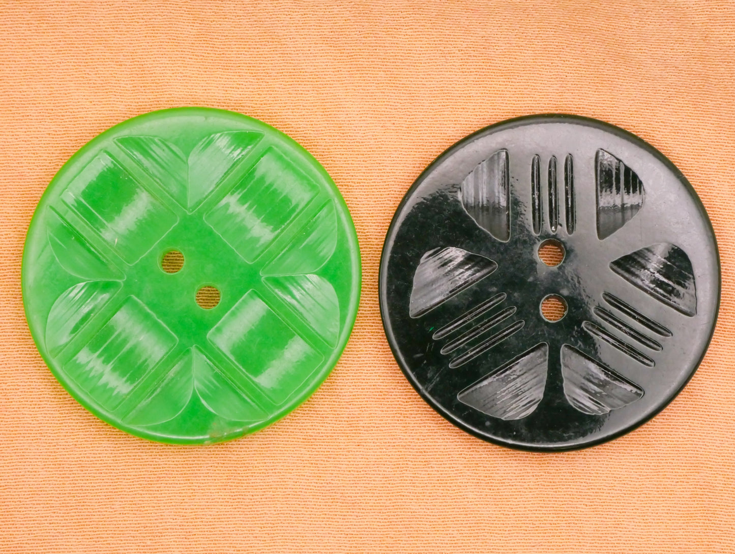 Clover Shamrock Machine Cut Green Early Plastic Button Various 28mm