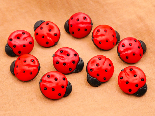 Ladybug Ladybird Red Black Plastic Snap Together Set of Ten Buttons 13x15mm