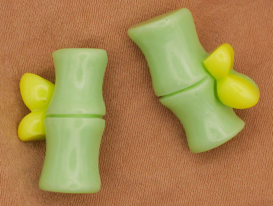 Bamboo Green Plastic Pair of Buttons 13x21mm