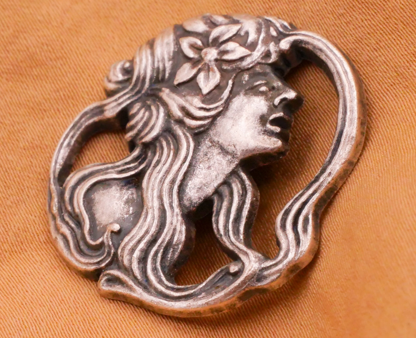 Woman Lady Art Nouveau Pewter Look Silver Metal Button 27x28mm