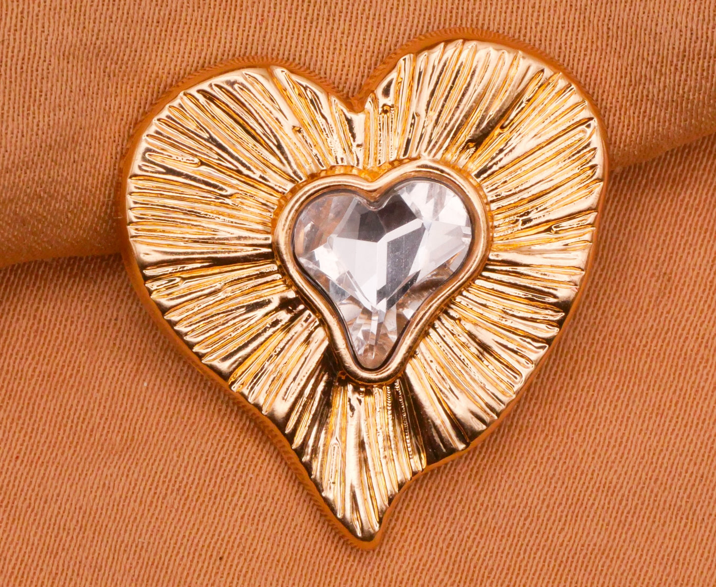 Heart Rhinestone Gold Textured Metal Button 24x25mm