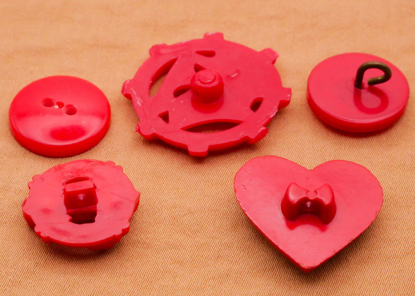 Nautical Red Vintage Plastic Anchor Wheel Sail Boat Heart Button Various 15-25mm